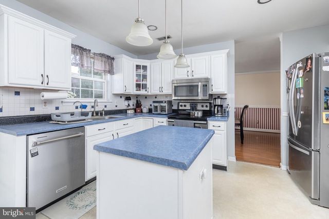 118 LADDS LN, Westville, NJ 08093