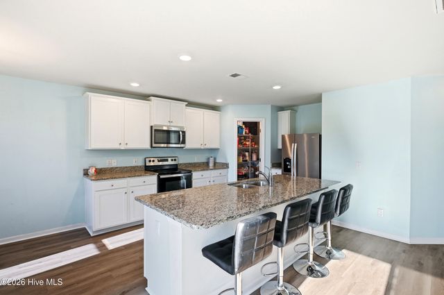 697 Poppleton Drive, Hampstead, NC 28443