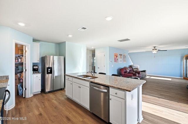 697 Poppleton Drive, Hampstead, NC 28443