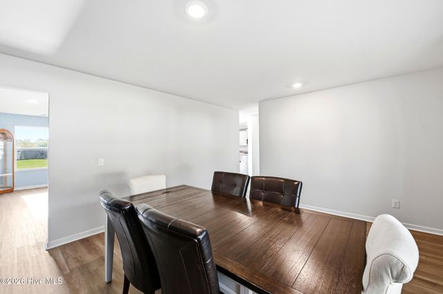 697 Poppleton Drive, Hampstead, NC 28443