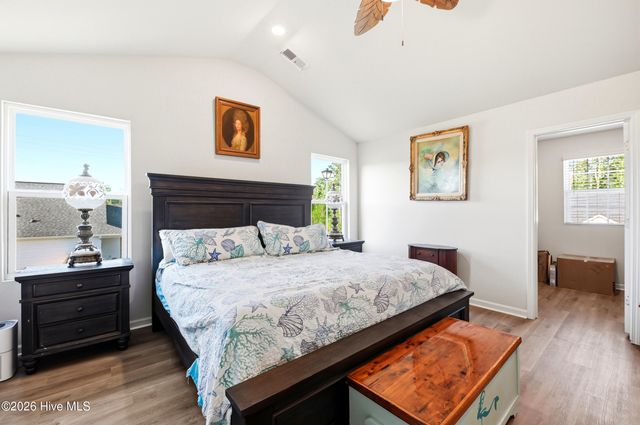 697 Poppleton Drive, Hampstead, NC 28443