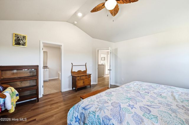 697 Poppleton Drive, Hampstead, NC 28443