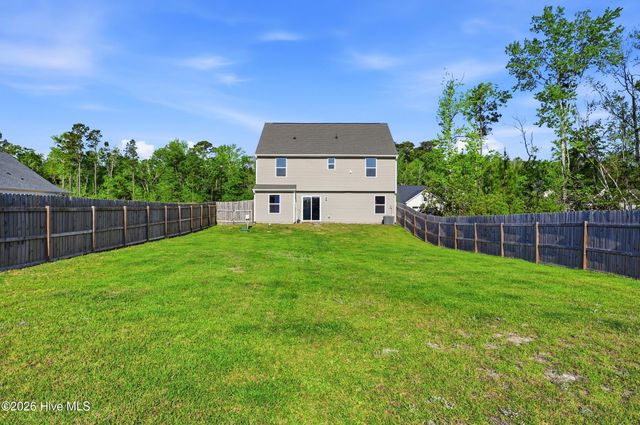 697 Poppleton Drive, Hampstead, NC 28443