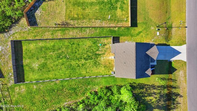 697 Poppleton Drive, Hampstead, NC 28443
