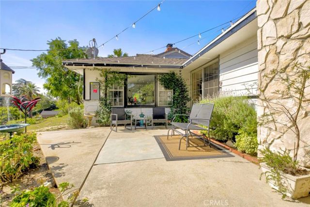 10557 Mahoney, Sunland, CA 91040