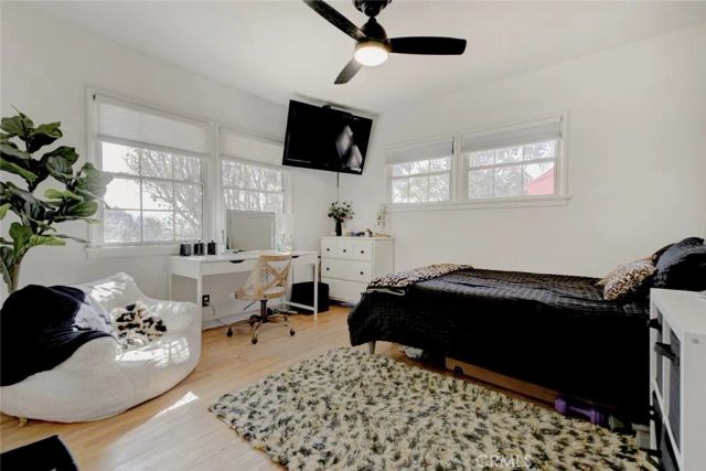 10557 Mahoney, Sunland, CA 91040