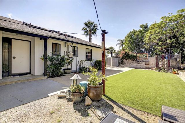 10557 Mahoney, Sunland, CA 91040