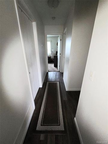 27743 Carini Villa Street, Roseville, MI 48066