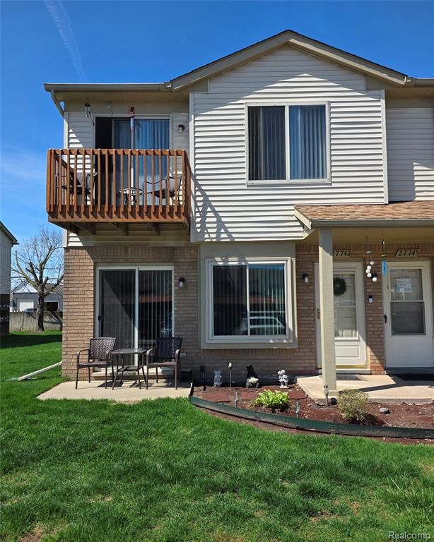 27743 Carini Villa Street, Roseville, MI 48066