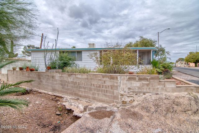 5401 W Bar X Street, Tucson, AZ 85713
