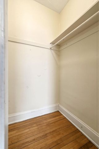 220 E 19th Street 201, Minneapolis, MN 55403