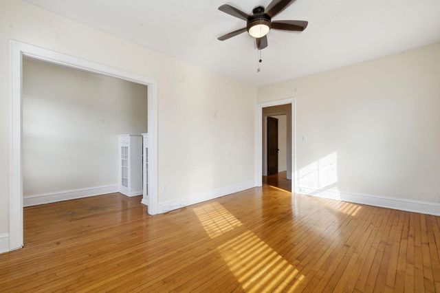 220 E 19th Street 201, Minneapolis, MN 55403