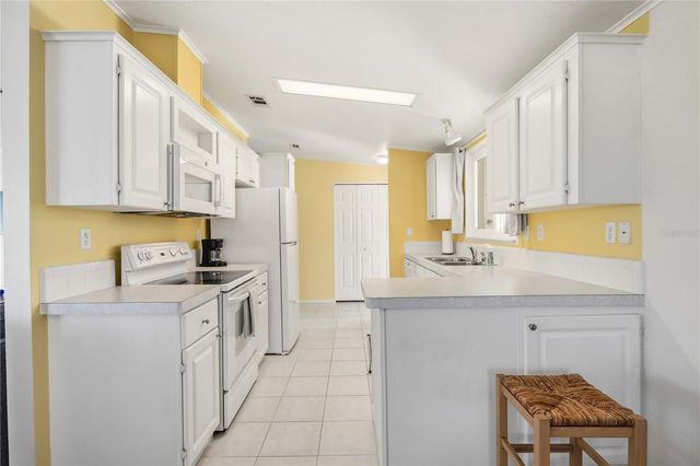 27 TURTLE BAY CIRCLE, Englewood, FL 34224