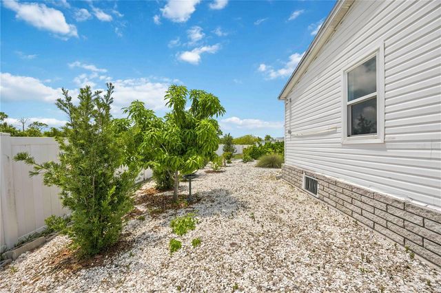 27 TURTLE BAY CIRCLE, Englewood, FL 34224