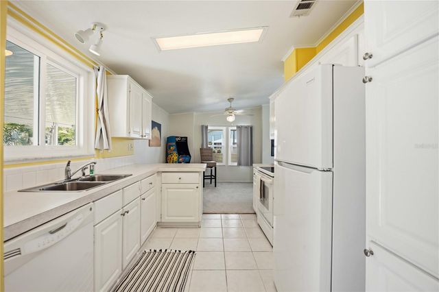 27 TURTLE BAY CIRCLE, Englewood, FL 34224