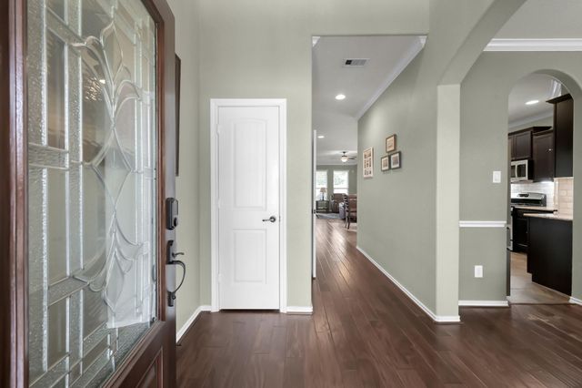 31718 Ravens Bluff Lane, Spring, TX 77386