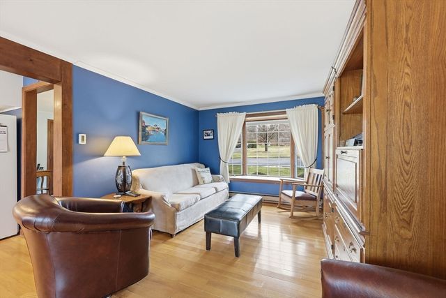 24 East View Drive, Agawam, MA 01030