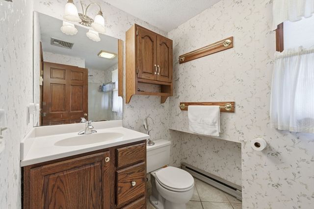 24 East View Drive, Agawam, MA 01030