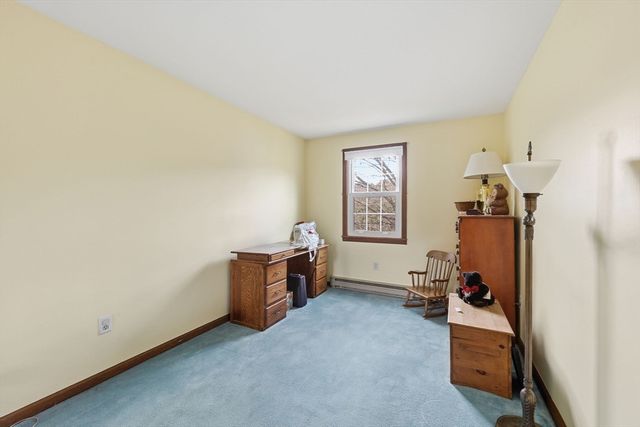 24 East View Drive, Agawam, MA 01030