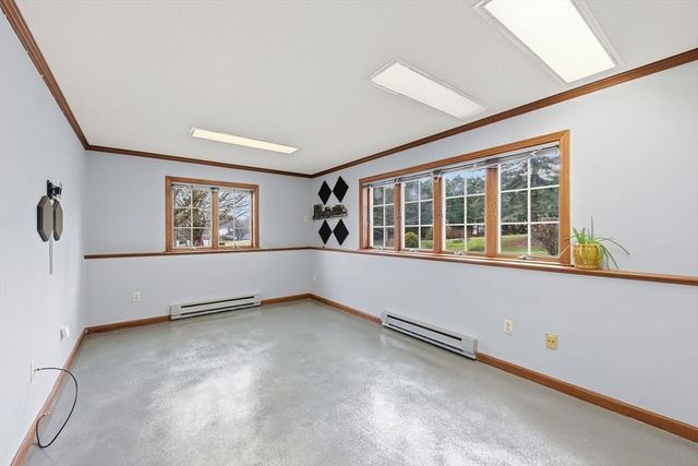 24 East View Drive, Agawam, MA 01030