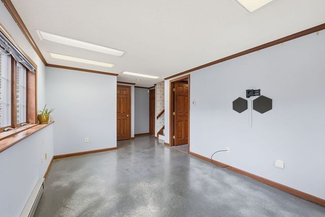 24 East View Drive, Agawam, MA 01030