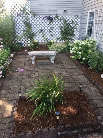 24 East View Drive, Agawam, MA 01030