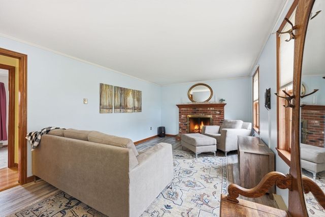 24 East View Drive, Agawam, MA 01030