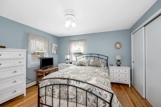 11 Moore St, Wilmington, MA 01887