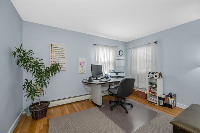 11 Moore St, Wilmington, MA 01887