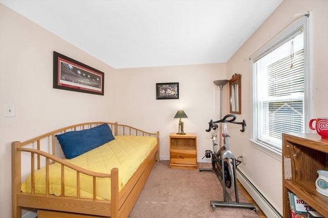 11 Moore St, Wilmington, MA 01887