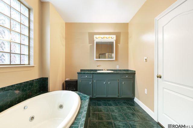 32459 Carolyn Dr, Paulina, LA 70763