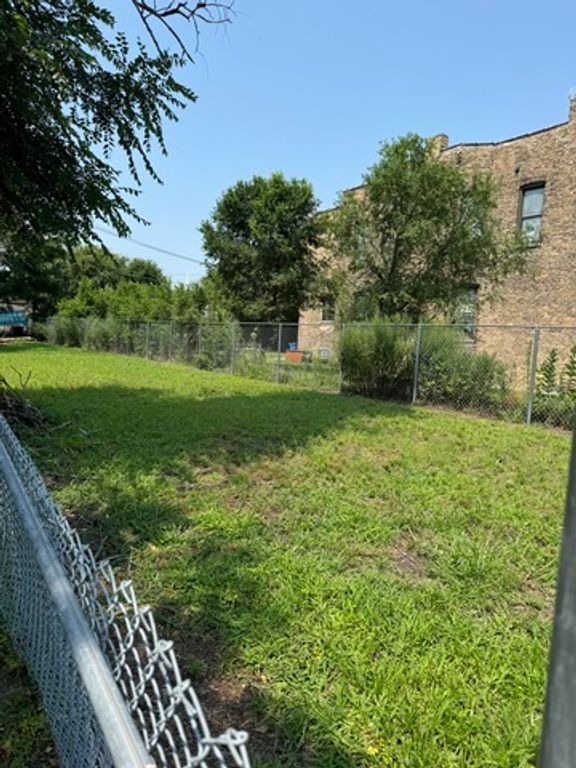 5816 S WABASH Avenue, Chicago, IL 60637