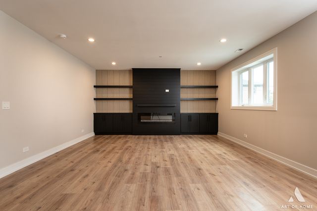 7942 W 74 Street, Bridgeview, IL 60455