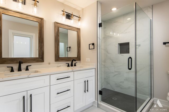 7942 W 74 Street, Bridgeview, IL 60455