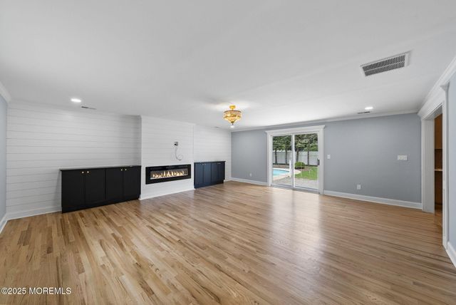 34 Traymore Road, Freehold, NJ 07728