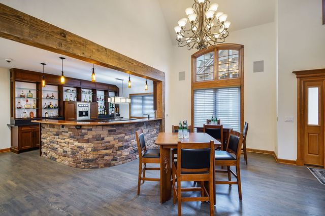 2009 MacKenzie Place 2009, Wheaton, IL 60187