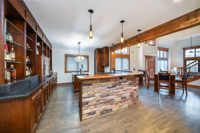 2009 MacKenzie Place 2009, Wheaton, IL 60187