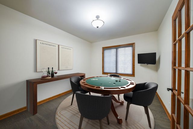 2009 MacKenzie Place 2009, Wheaton, IL 60187