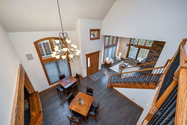 2009 MacKenzie Place 2009, Wheaton, IL 60187