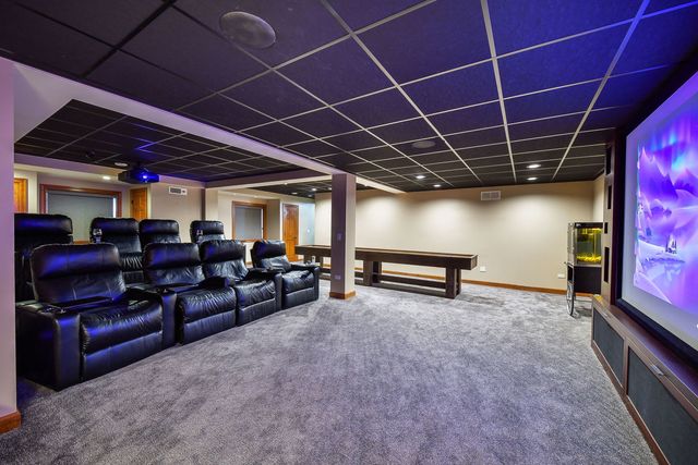 2009 MacKenzie Place 2009, Wheaton, IL 60187