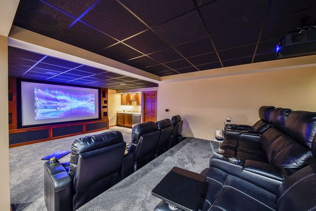 2009 MacKenzie Place 2009, Wheaton, IL 60187