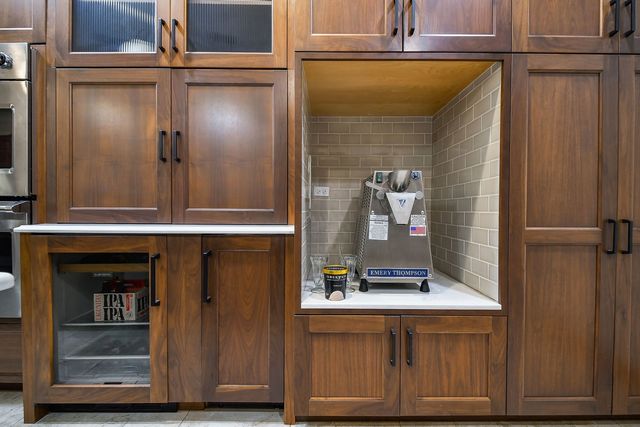 2009 MacKenzie Place 2009, Wheaton, IL 60187