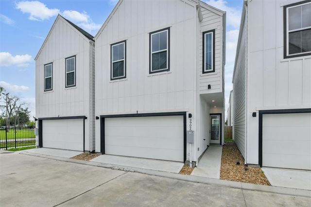 9902 Clark Road I, Houston, TX 77076