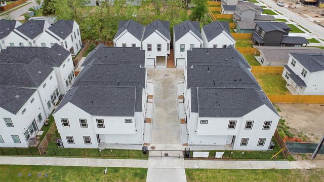 9902 Clark Road I, Houston, TX 77076