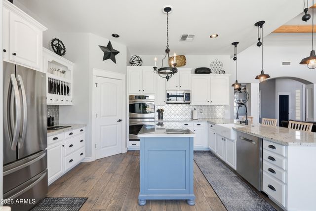 2616 W CANYON Road, Phoenix, AZ 85086