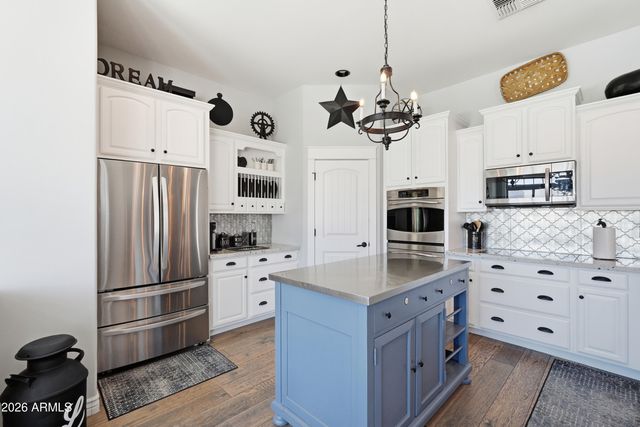 2616 W CANYON Road, Phoenix, AZ 85086