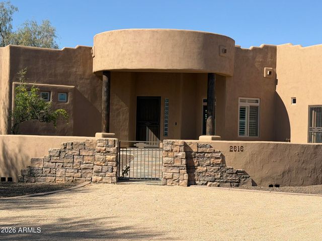 2616 W CANYON Road, Phoenix, AZ 85086