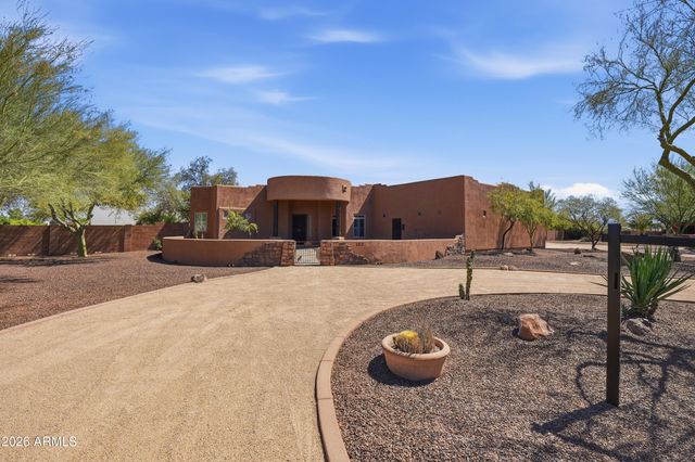 2616 W CANYON Road, Phoenix, AZ 85086