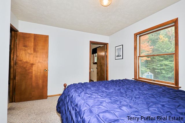 291 Sessions Road, Shelby Vlg, MI 49455