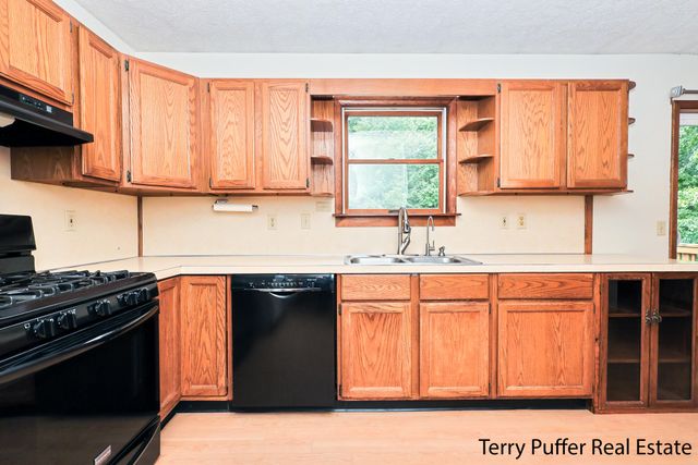 291 Sessions Road, Shelby Vlg, MI 49455